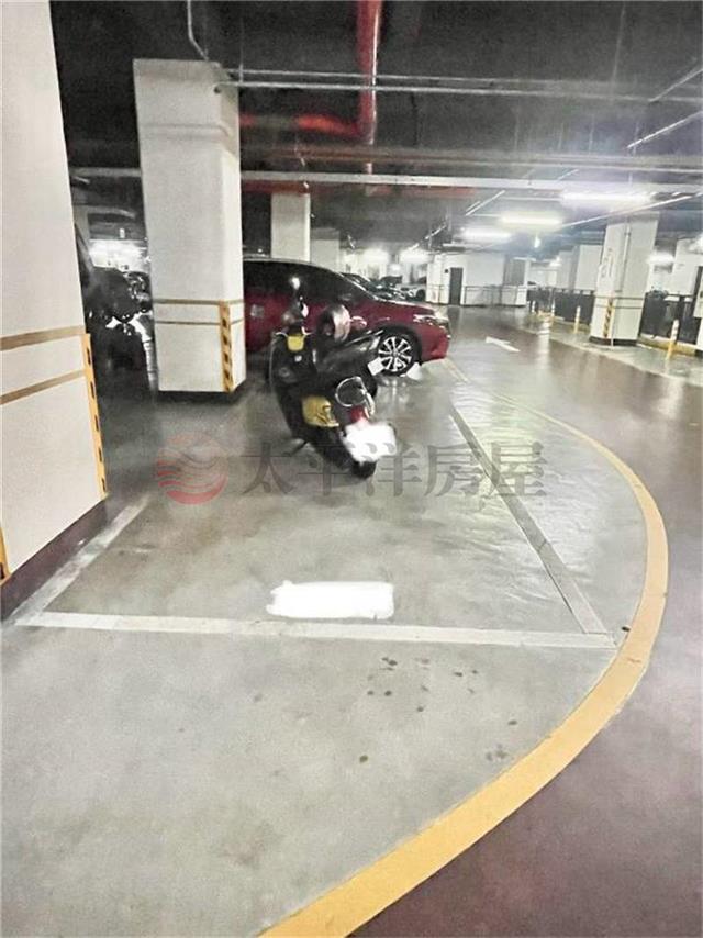 楊梅金山街熱鬧區新巴黎3房+大車位