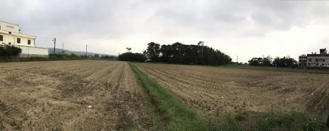 湖口市區旁正路邊農地